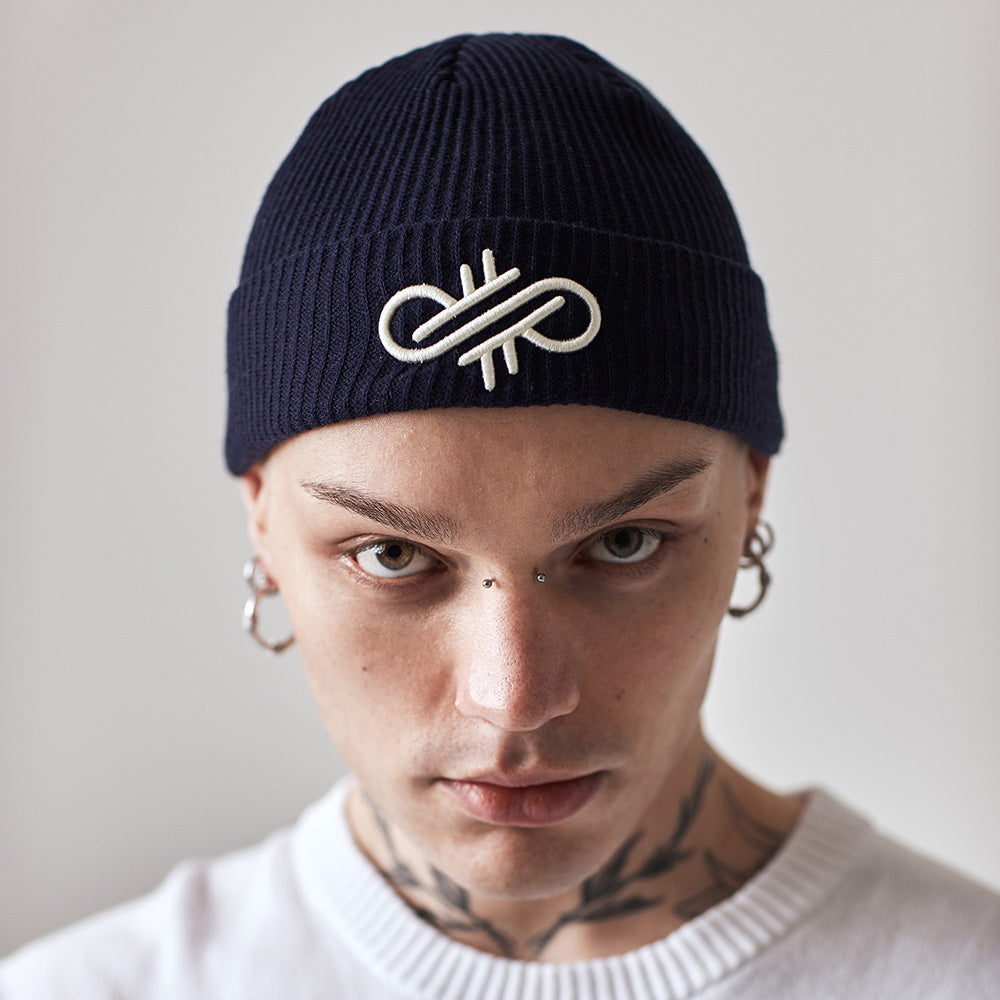 SIGNATURE MID-SIZE BEANIE